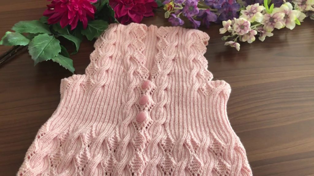 Badeli Yumak burgundy vest