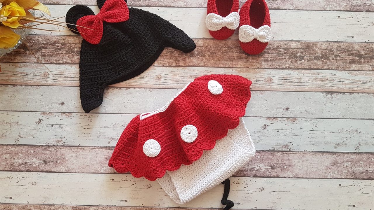 Knit Minnie Mouse Costume (Hat, Booties, Dress) free pattern