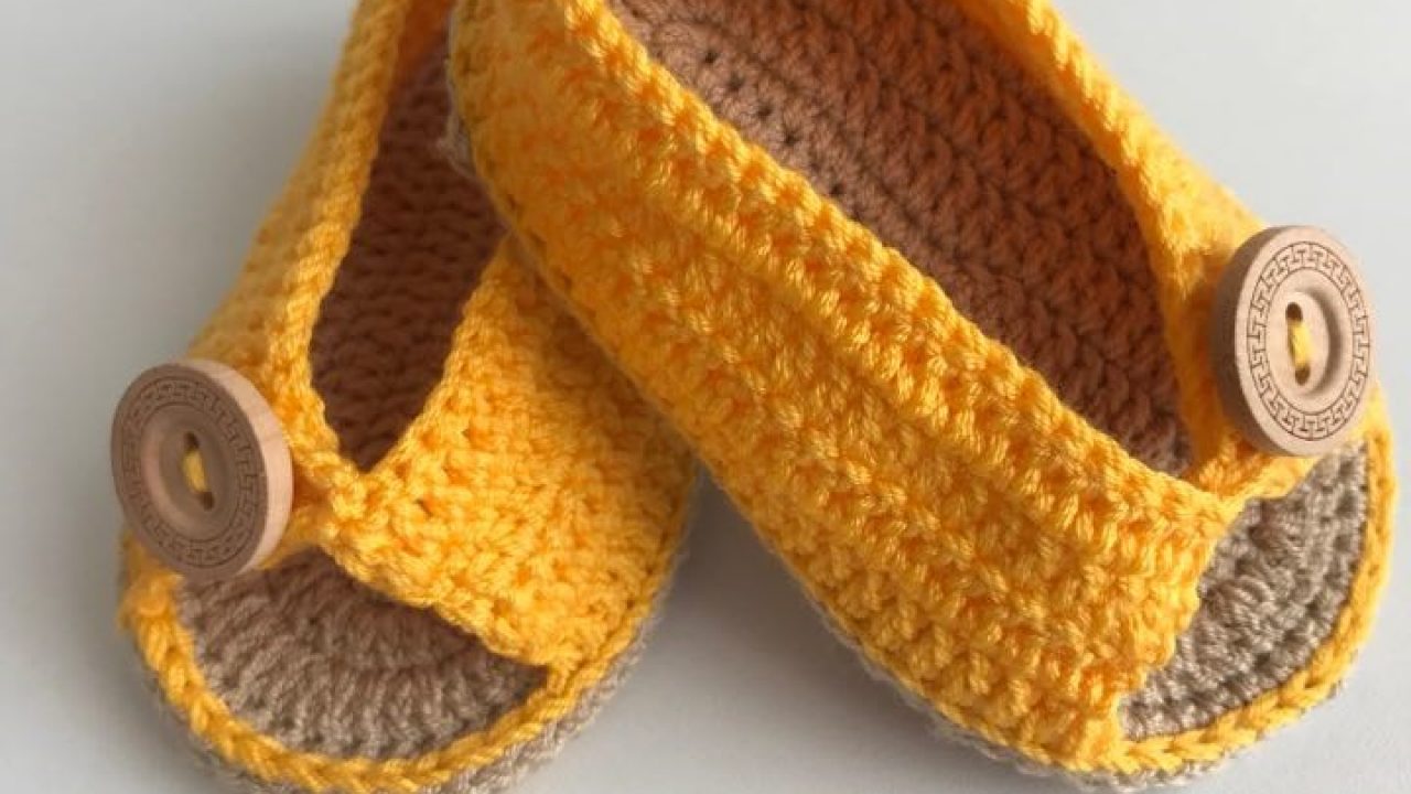 simple baby shoes