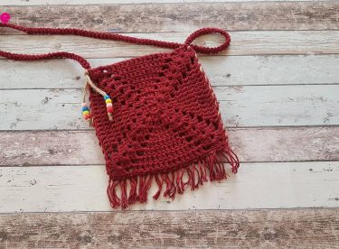 Easy tassel knitting bag pattern