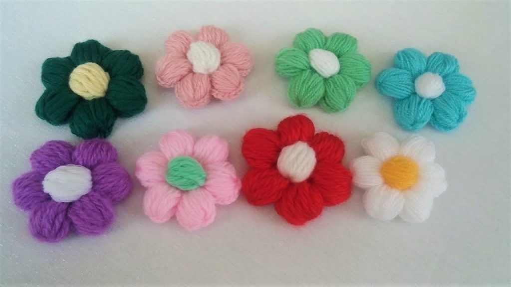 how to make yarn flowers with a fork