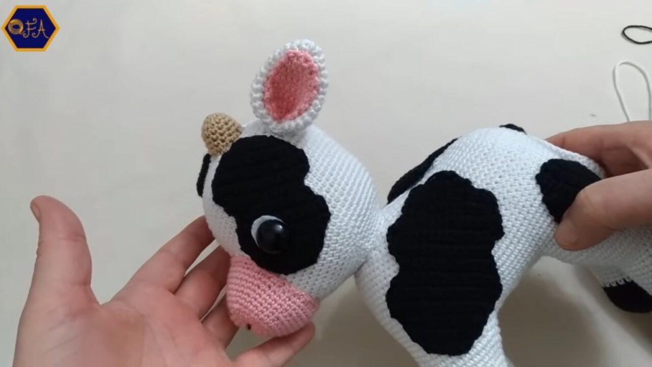 Recipe and preparation of amigurumi cow (calf)